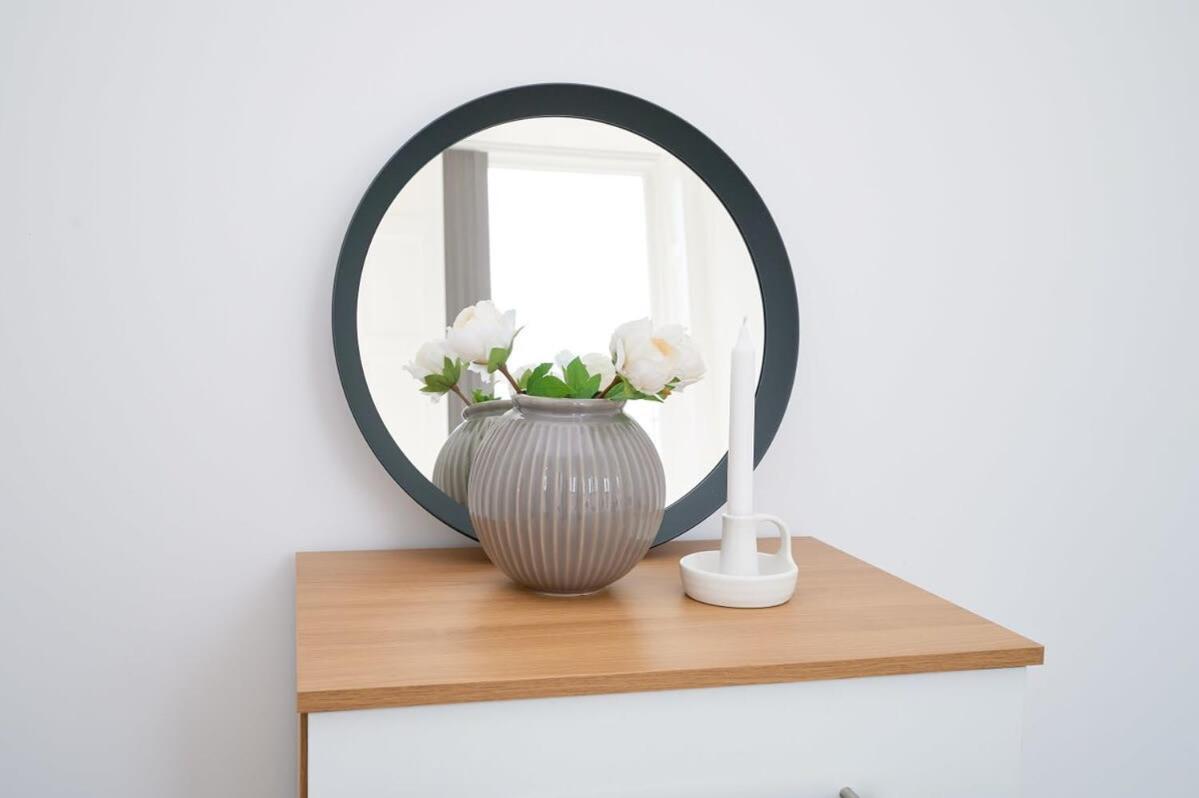 Modern 2 Bedroom Apartment In Preston Престън Екстериор снимка