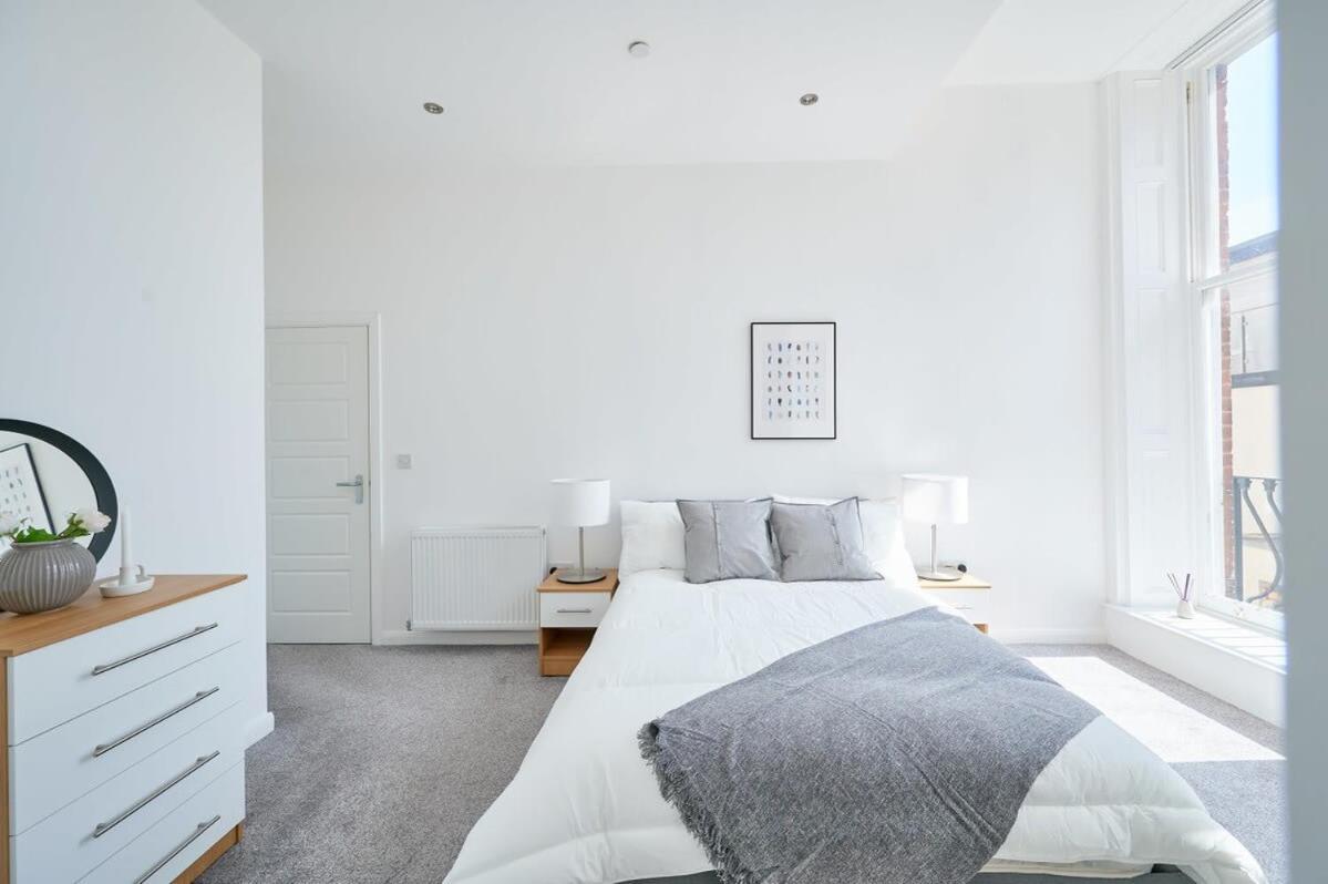 Modern 2 Bedroom Apartment In Preston Престън Екстериор снимка