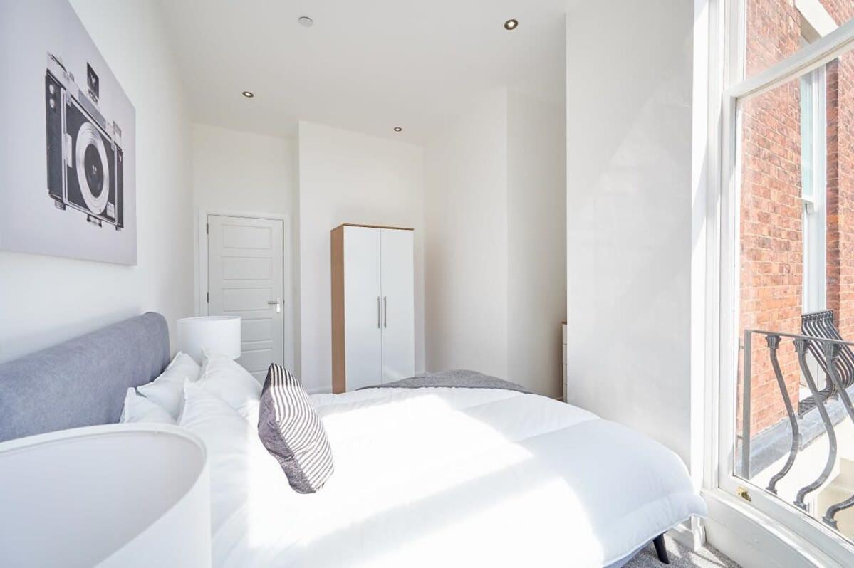 Modern 2 Bedroom Apartment In Preston Престън Екстериор снимка