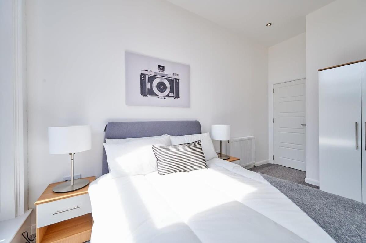Modern 2 Bedroom Apartment In Preston Престън Екстериор снимка