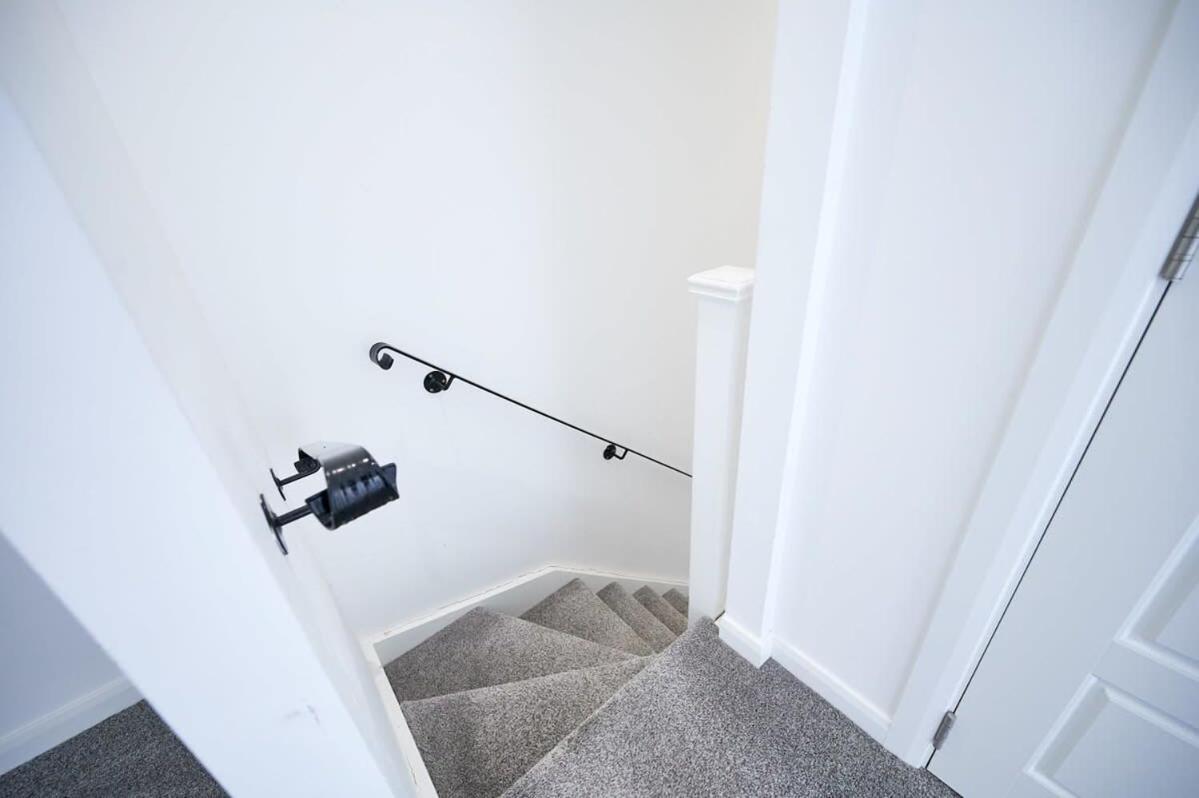 Modern 2 Bedroom Apartment In Preston Престън Екстериор снимка